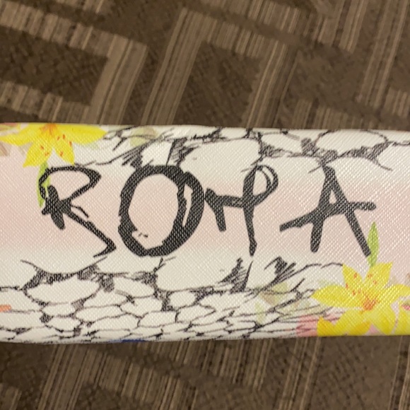 Makeup Bag - Picture 5 of 5